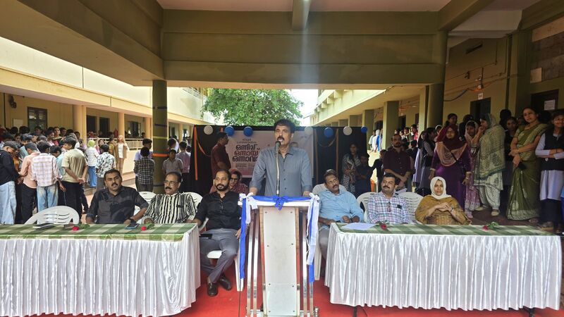 പ്രമാണം:19112 pravesanolsavam 2025-2.jpg