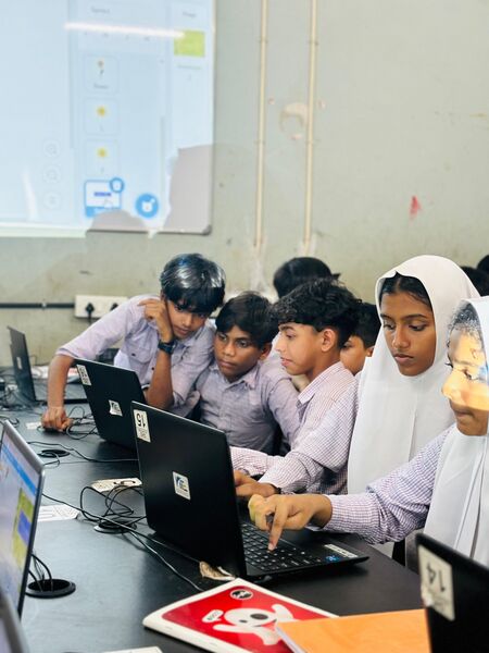 പ്രമാണം:19867 LAB.jpg