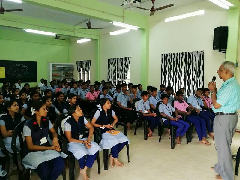 പ്രമാണം:22071 bank.jpg