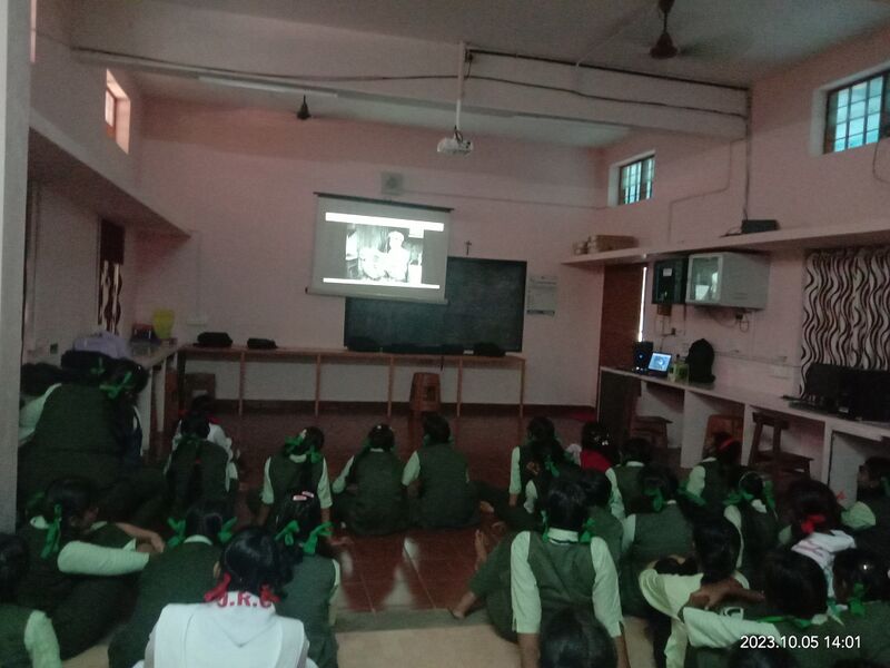 പ്രമാണം:23019-hitech lab.jpg