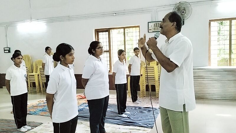 പ്രമാണം:23066-yoga day-4.jpg