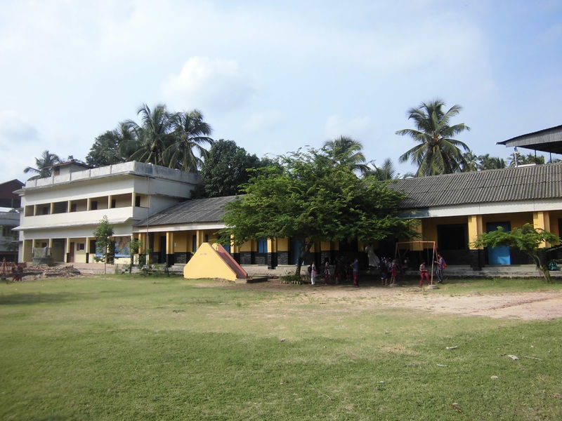 പ്രമാണം:24266-st.antonys ups puvathur.JPG