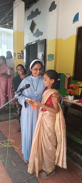 പ്രമാണം:35330 AL TEACHERS DAY3P.jpg