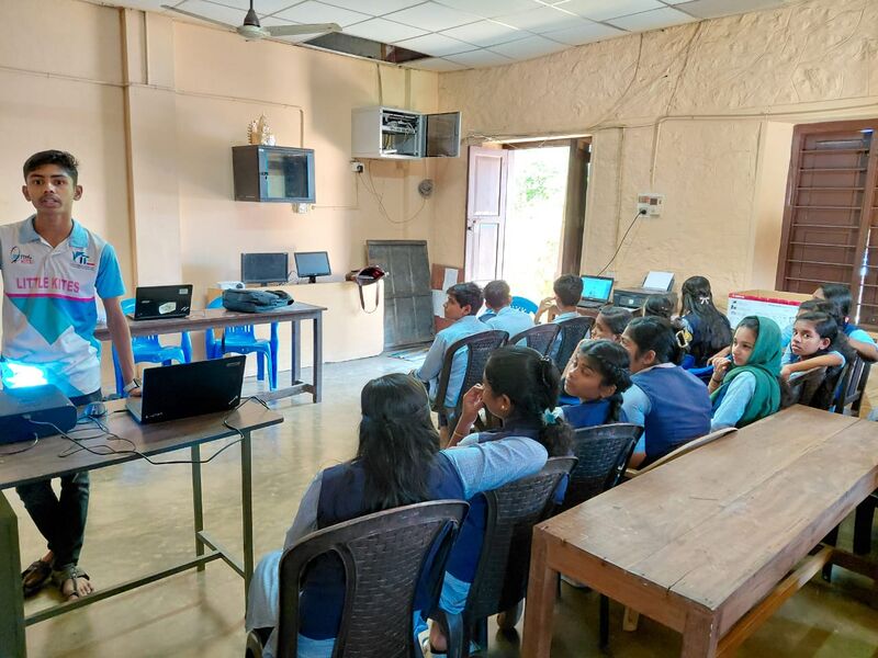 പ്രമാണം:38032 pta hardware clinic (6).jpeg