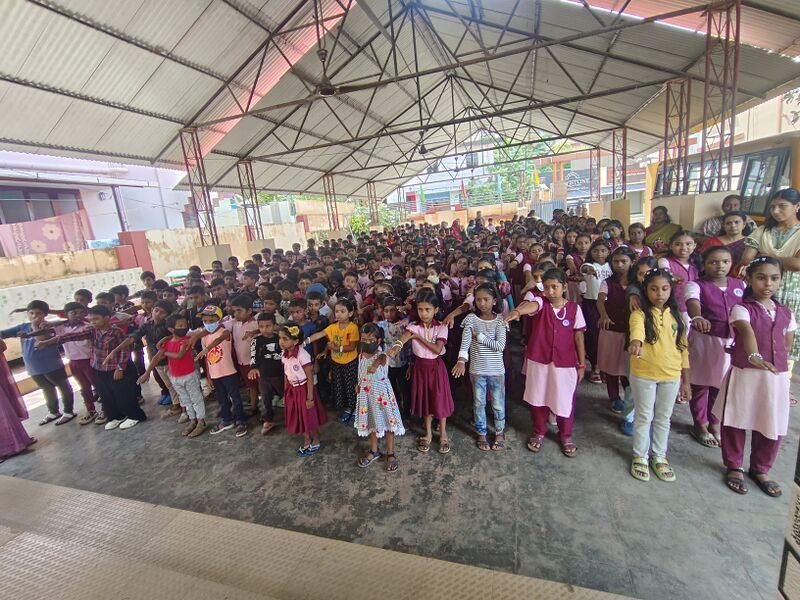 പ്രമാണം:42548 reading day3.jpg