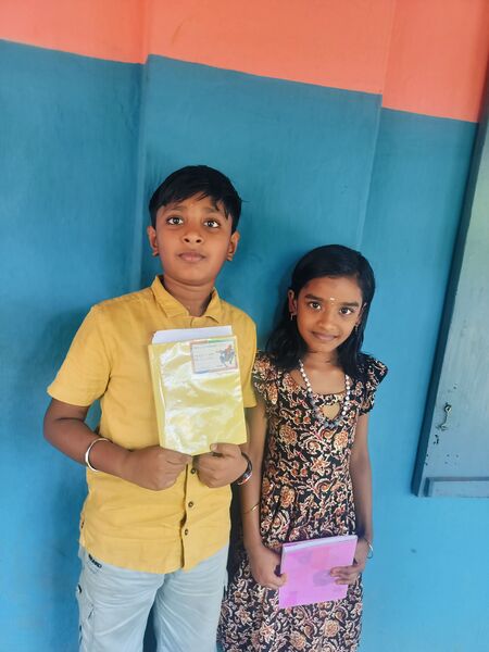 പ്രമാണം:Paristhithyquiz winners42637.jpg