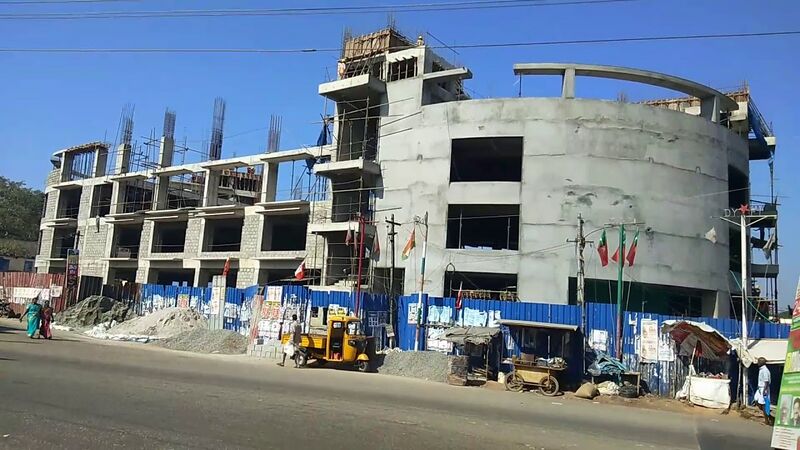 പ്രമാണം:Pathanapuram town mall.jpg