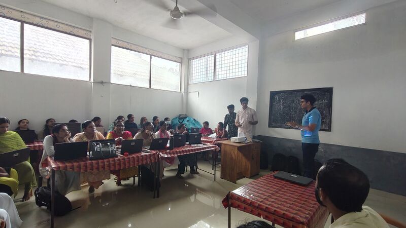 പ്രമാണം:14028 lkclassforteachers2024 (2).jpg