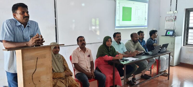 പ്രമാണം:19009-school election -result declaration.jpg