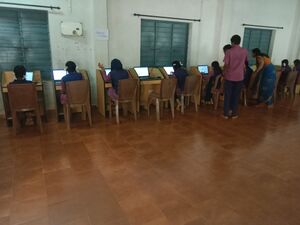 24004 HighTech ITClass.jpg