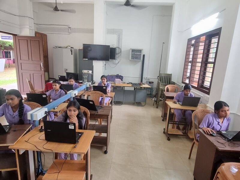 പ്രമാണം:27036 pkd apt test1.jpg