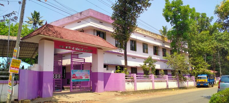 പ്രമാണം:27228 school photo.jpg