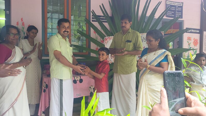 പ്രമാണം:29228 balu.jpg