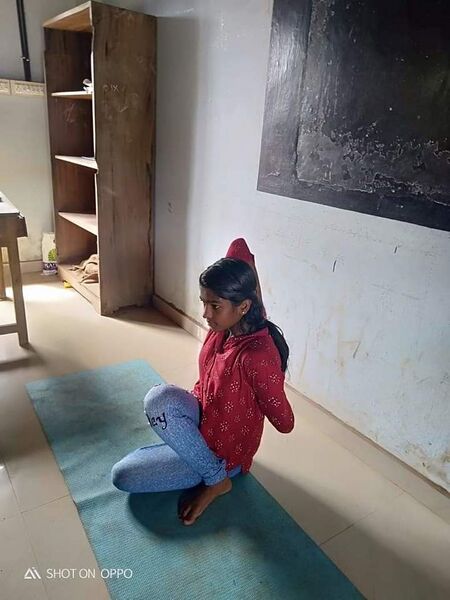 പ്രമാണം:36013..yoga.jpeg