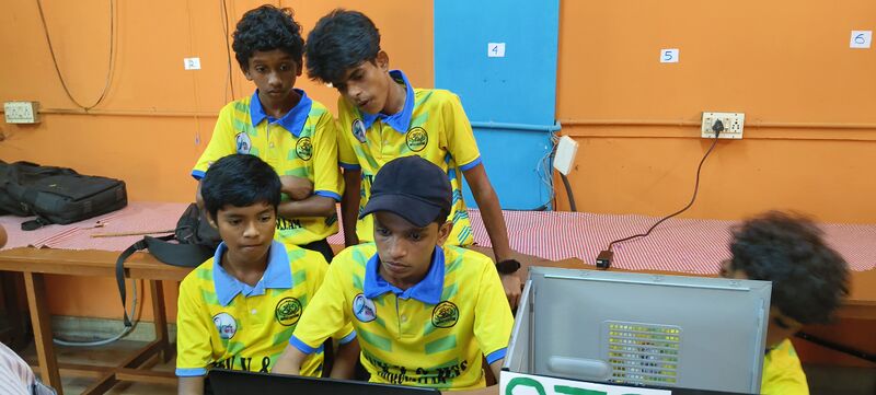 പ്രമാണം:43067 Election Day.jpg