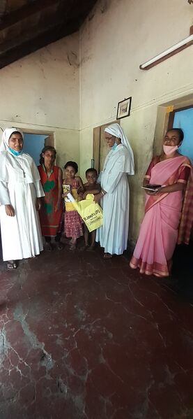 പ്രമാണം:44253 lab@home venniyoor school.jpg