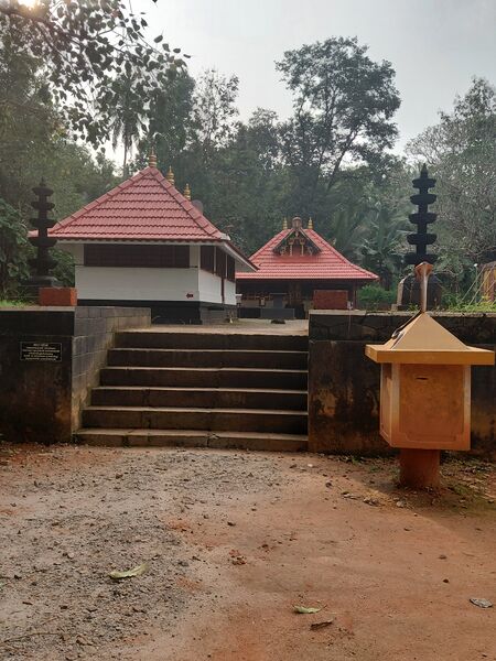 പ്രമാണം:47029 ENTEGRAMAM KOVILAKAM.jpg