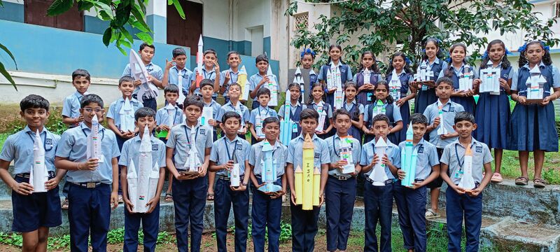 പ്രമാണം:CHANDRA DHINAM 2.jpg