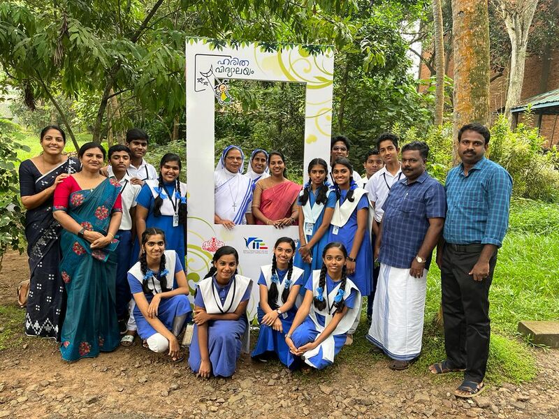 പ്രമാണം:Harithavidyalayam 35052 22 (3).jpg