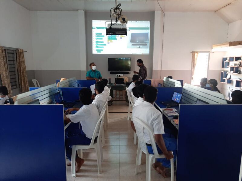 പ്രമാണം:Lkcamp2022 35052 (5).jpeg