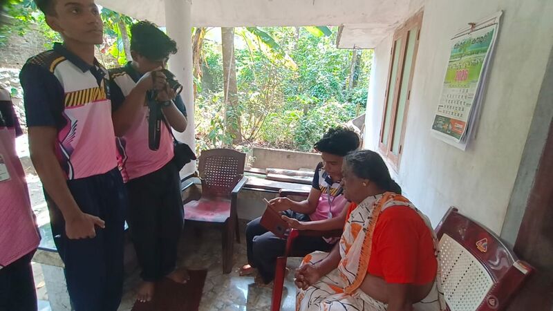 പ്രമാണം:Vayojana class.jpg