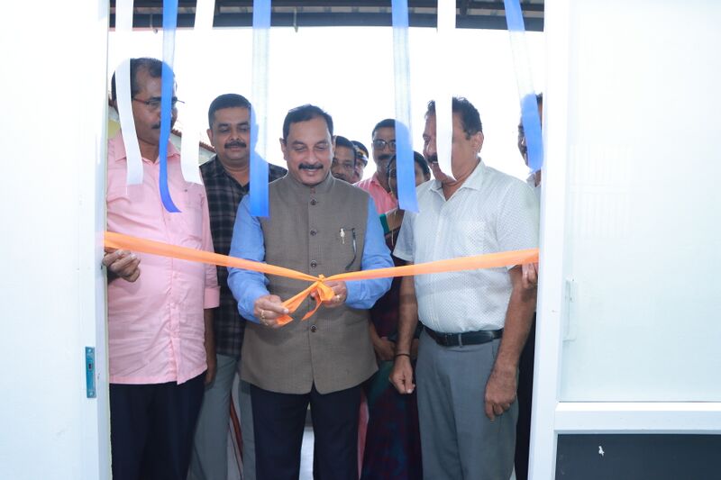 പ്രമാണം:13024-lab renew.JPG