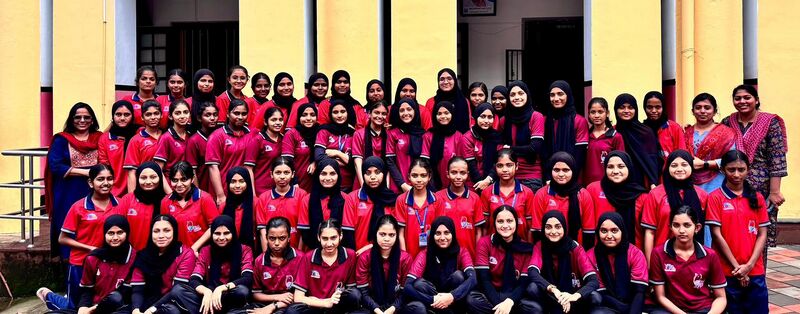 പ്രമാണം:14002 group .jpeg