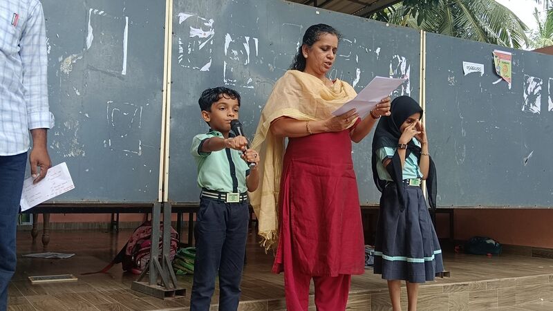 പ്രമാണം:19817 schoolelecton 25 26 4.jpg