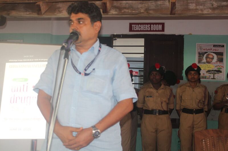 പ്രമാണം:20003 antidrugs day.jpg