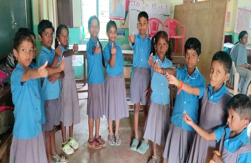 പ്രമാണം:21302-deworm-24.jpg