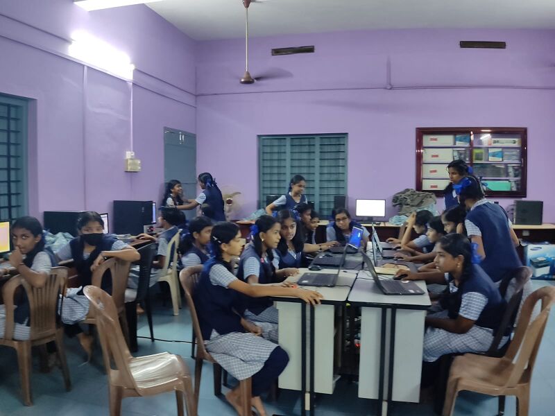 പ്രമാണം:22076 LK preCamp1 23 26.jpg