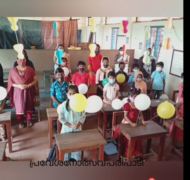 പ്രമാണം:24257 -praveshanolsavam 2.jpg