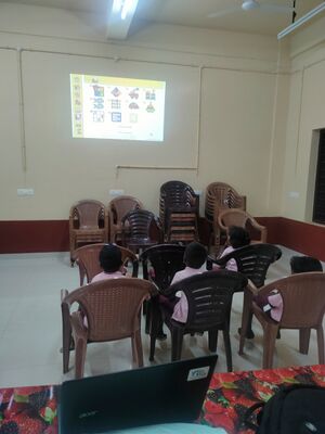 24608 computer lab.jpg