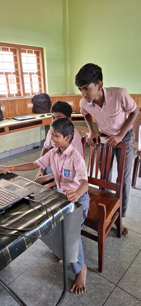 പ്രമാണം:28027 free software 5.jpg