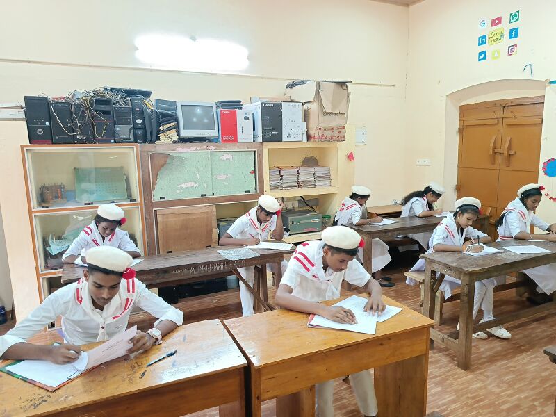 പ്രമാണം:38102 JRC C. Level exam.jpg