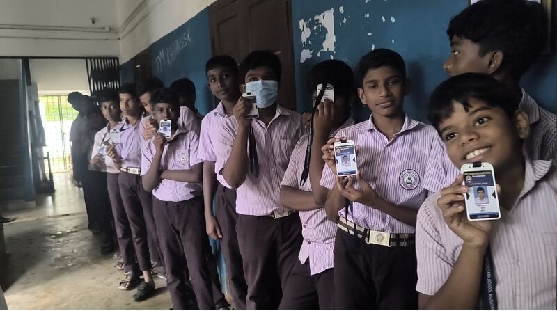 പ്രമാണം:44029 2453.jpg