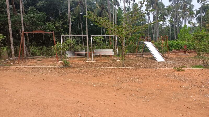 പ്രമാണം:47070 kinder2.jpeg