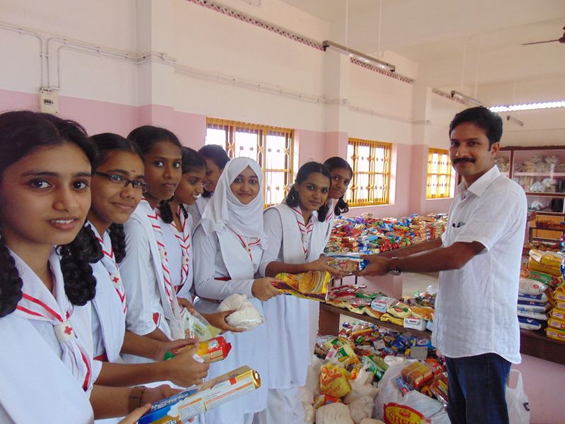 പ്രമാണം:Kuttanaad jrc kadambur.JPG