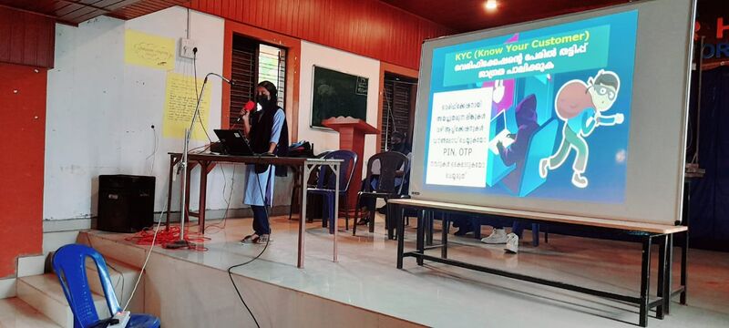 പ്രമാണം:11050-Hitech Image1.jpeg