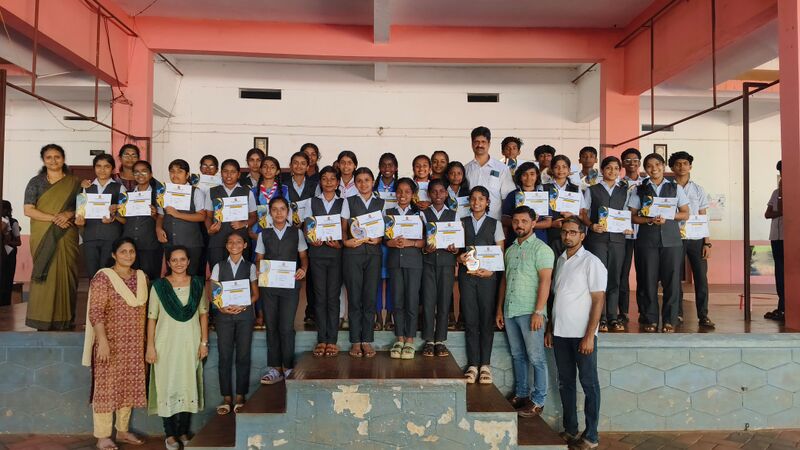 പ്രമാണം:12022 assembyarts.jpg