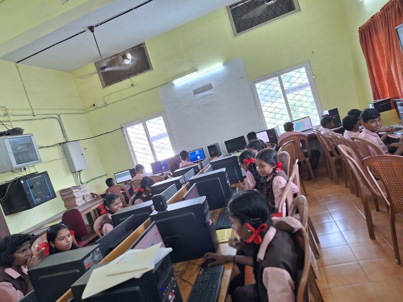 പ്രമാണം:25071 lkcamp2.jpg