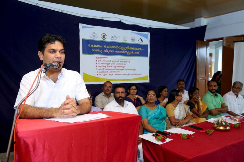 പ്രമാണം:26009pusthakavandi (3).jpg