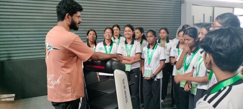 പ്രമാണം:26084 LK Industrial visit.jpg