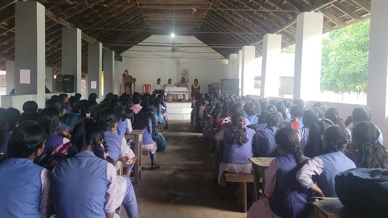 പ്രമാണം:36012 praveshanolsavam.jpg