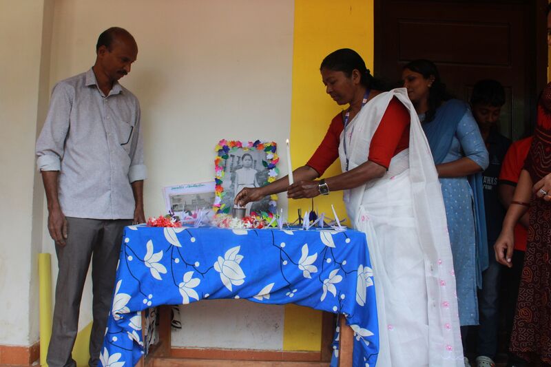 പ്രമാണം:36050 H3.jpg