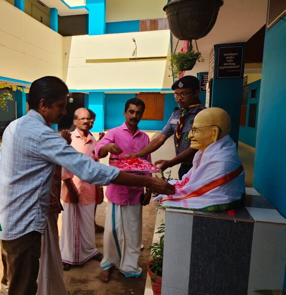 പ്രമാണം:42085 gandi1.jpg