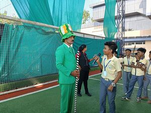 44243 24-25Tour2.jpg