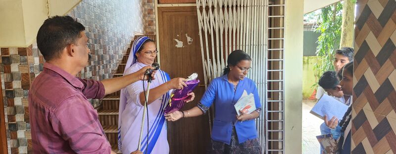 പ്രമാണം:Engmagazine 35052 231.jpg