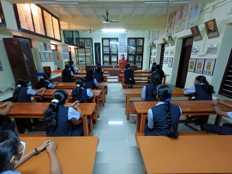 പ്രമാണം:Social science lab.jpg