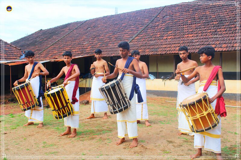 പ്രമാണം:11051SCHOOLKALOTHSAVA20248.jpg